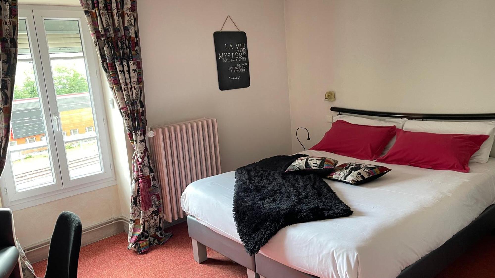 Hotel Gambetta Lons-le-Saunier Dış mekan fotoğraf