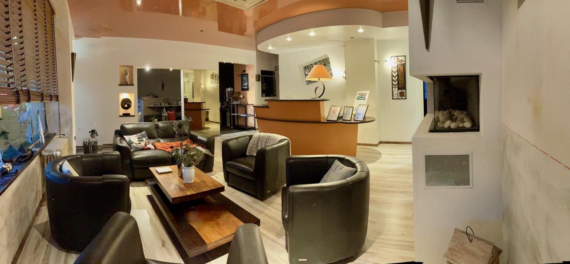 Hotel Gambetta Lons-le-Saunier Dış mekan fotoğraf